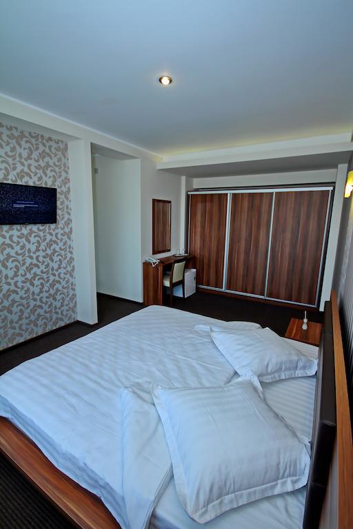 Hotel Eden Tulcea Zimmer foto